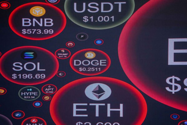 Kripto goyah memasuki bulan Agustus karena tarif baru Trump memicu sentimen risk-off