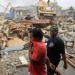 Perbarui (2): Gempa bumi kuat melanda lepas pantai Indonesia, warga berbondong-bondong menuju daerah yang lebih tinggi.