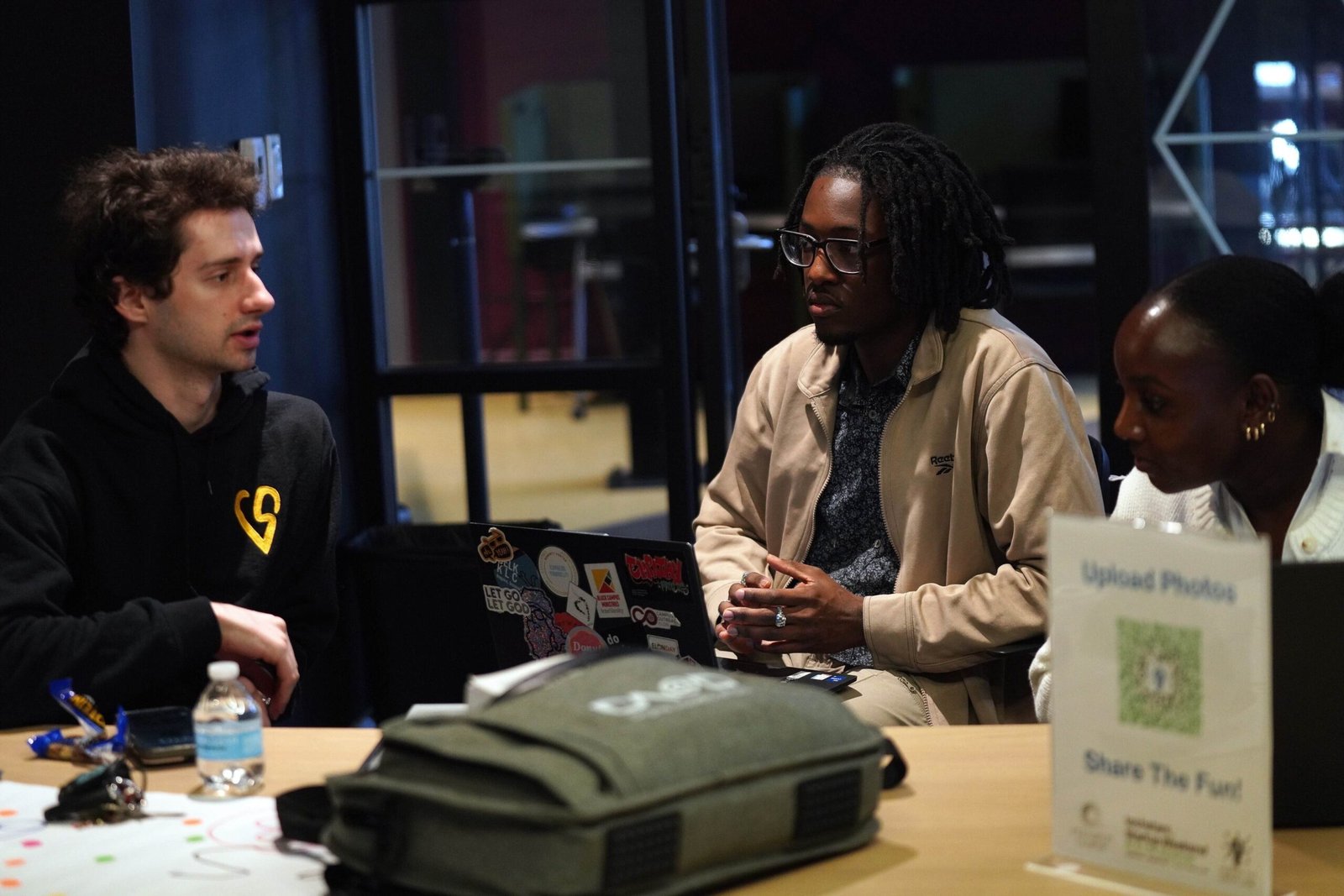 Elon AI Club memicu perbincangan seputar teknologi yang sedang berkembang.