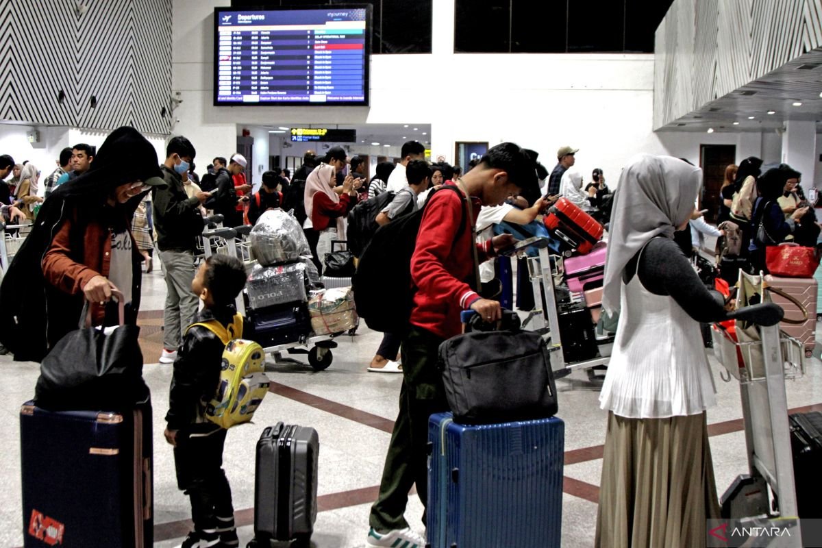 Indonesia mengalokasikan stimulus sebesar $765 juta untuk Ramadan dan Idul Fitri.