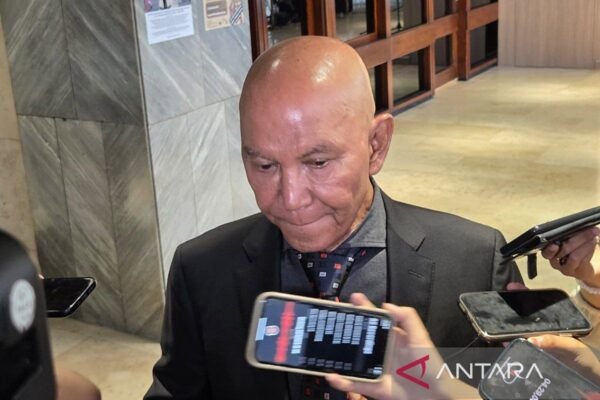 Para anggota parlemen Indonesia memuji pengunduran diri IDX dan OJK sebagai langkah etis.