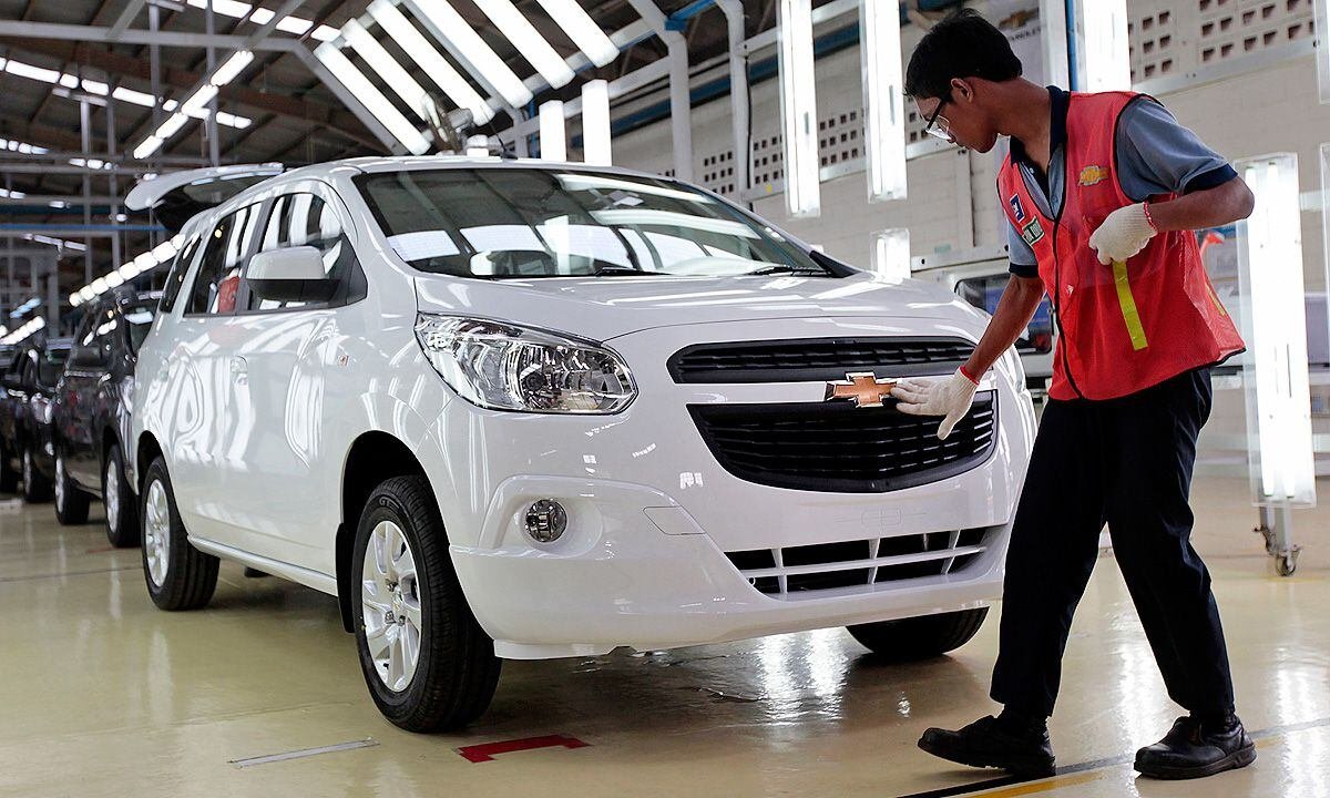 GM melakukan reload, menargetkan 'surga aman' Toyota di Indonesia