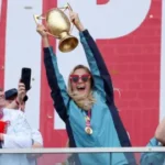 Judul berita: Tim Inggris 'menguasai dunia' dan PM bersiap menghadiri konferensi penting