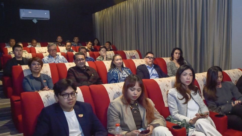 Perusahaan-perusahaan di Indonesia beralih ke 'bioskop mikro' untuk meningkatkan jumlah layar.