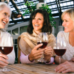 Saya memiliki tiga sahabat dekat, dan selama sebagian besar masa dewasa saya, saya selalu memiliki tiga sahabat dekat — orang yang berbeda di masa yang berbeda, tapi selalu tiga orang, selalu mereka yang telah melihat saya hancur dan tetap setia mendampingi